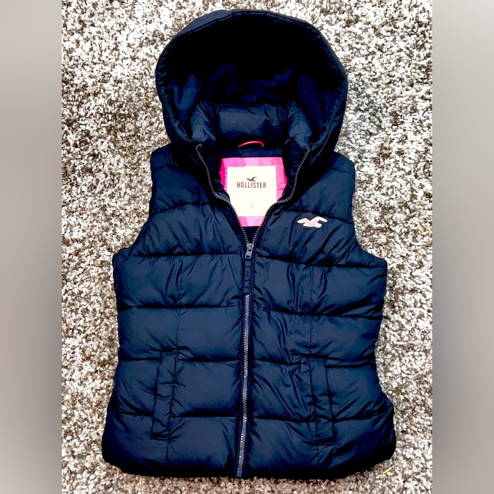 Woman’s Hollister puffer vest